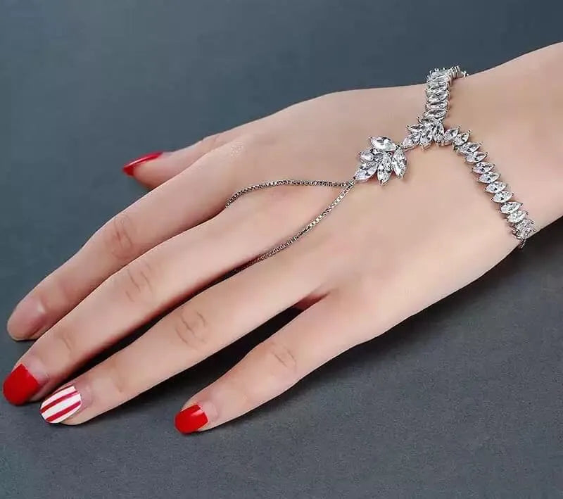 Gold Finger Chain Bracelet